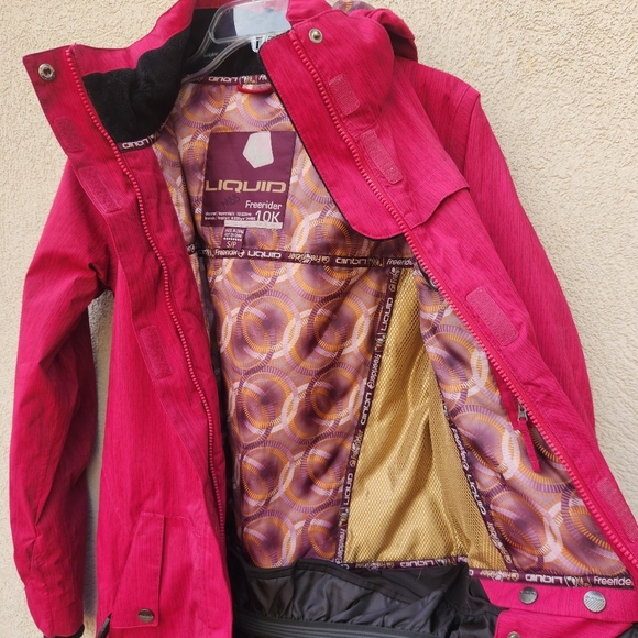 Liquid Jackets & Blazers - LIQUID Women's Freerider Jacket Small Red 10K Waterproof Outdoors Hood Ski